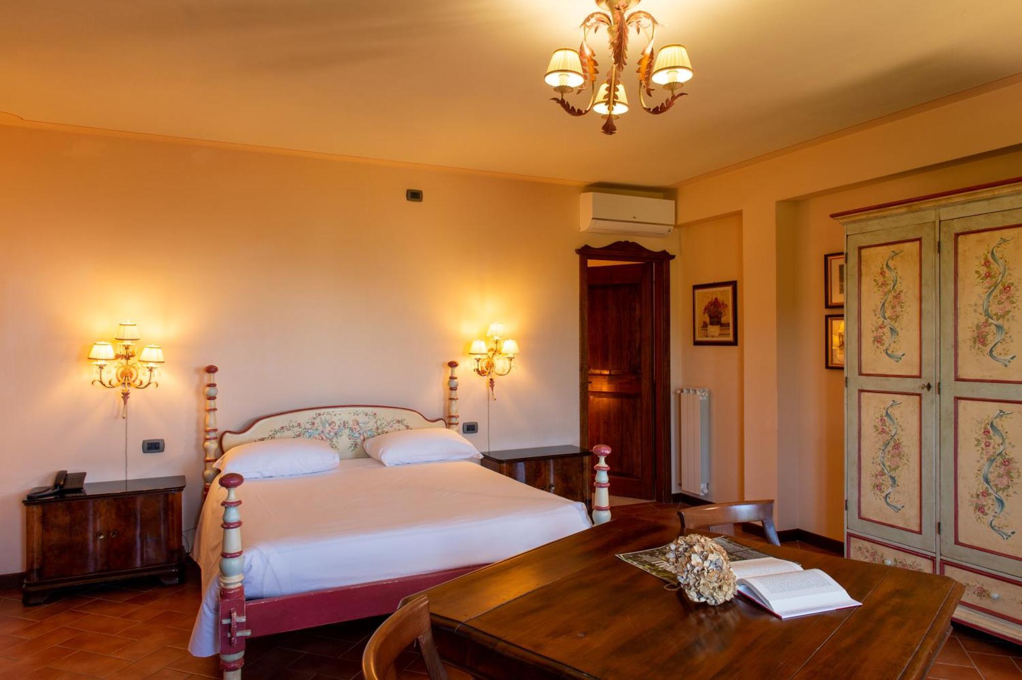 Borgo I Tre Baroni - Spa Suites & Resort Poppi Quarto foto
